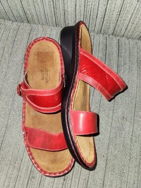 🍉Naot Red Two-Strap Women's Comfort Sandals